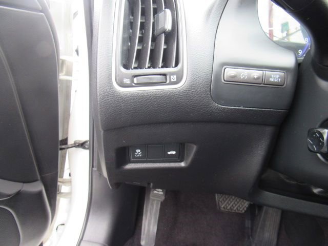 Used 2017 INFINITI Q50 3.0t Premium w/ 3.0T Premium Plus Package image 11