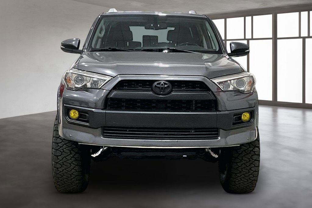 Used 2015 Toyota 4Runner Limited AWD/4WD image 3