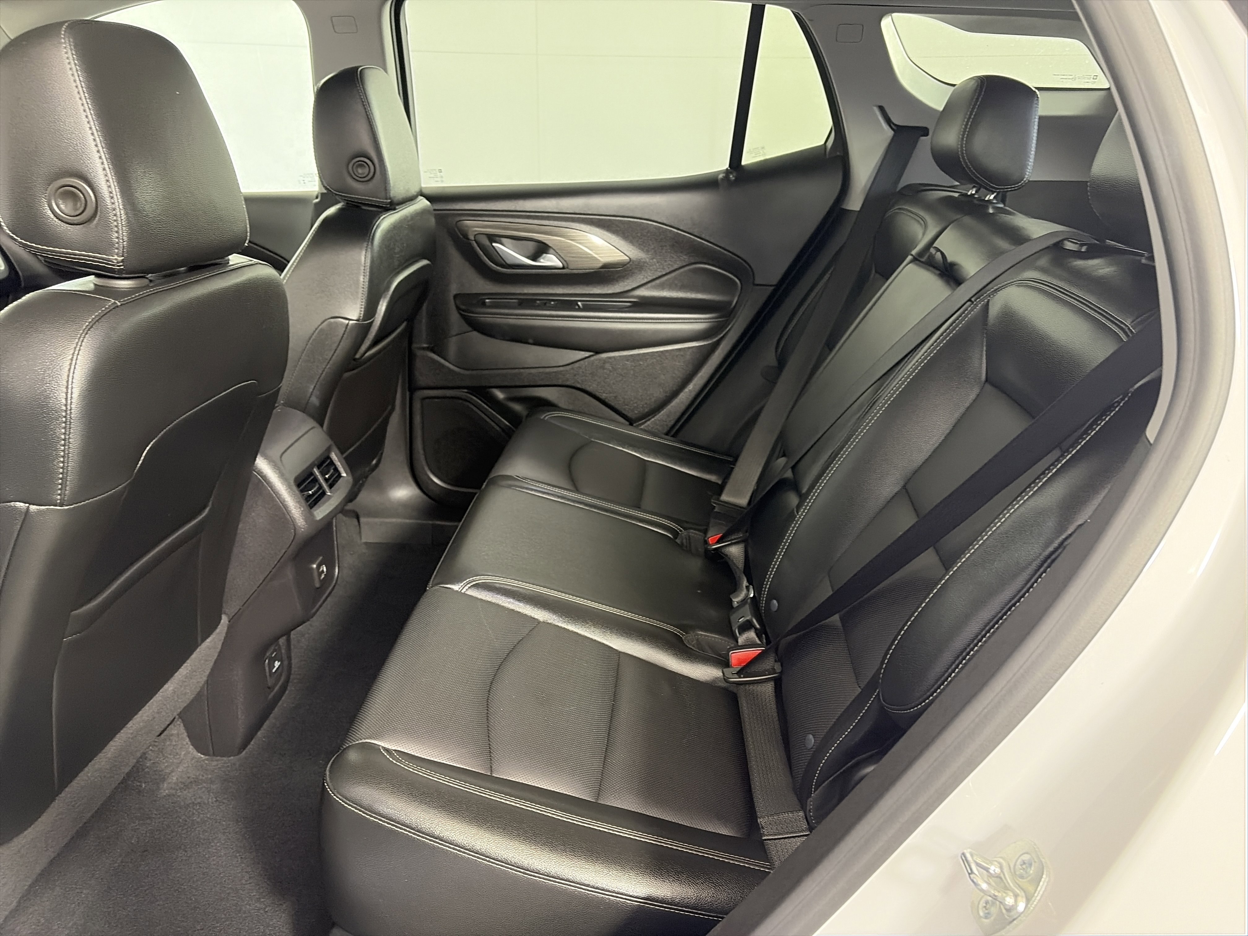 Certified 2024 GMC Terrain SLT image 7
