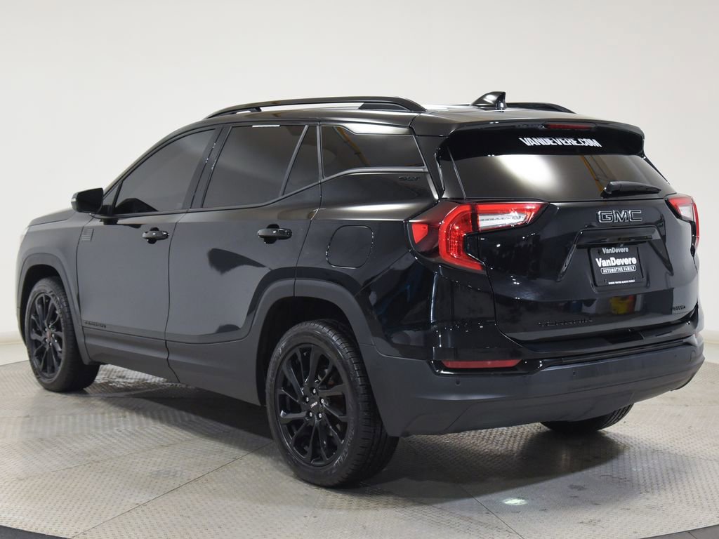 Used 2023 GMC Terrain SLT w/ Tech Package AWD/4WD image 9
