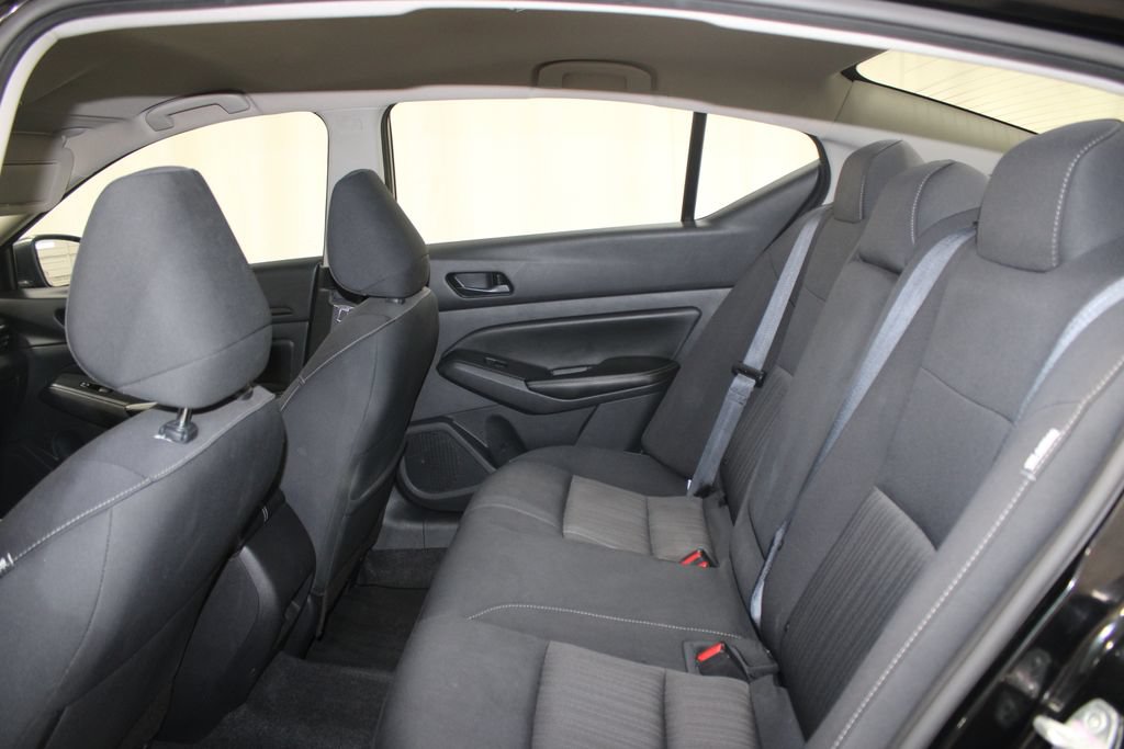 Used 2024 Nissan Altima 2.5 SV FWD image 28