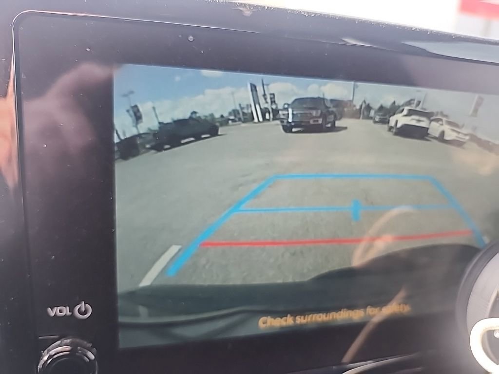 Used 2025 Toyota Corolla LE image 6