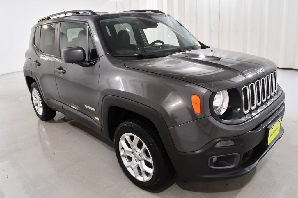 Used 2017 Jeep Renegade Latitude AWD/4WD image 5