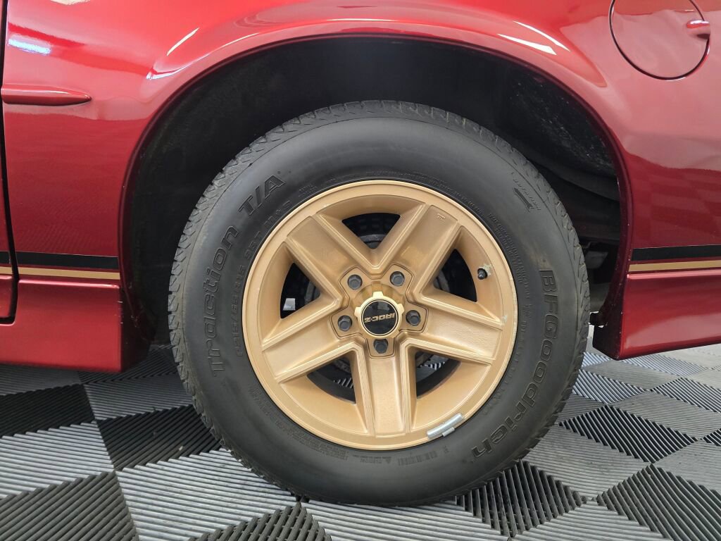 Used 1988 Chevrolet Camaro IROC-Z image 15
