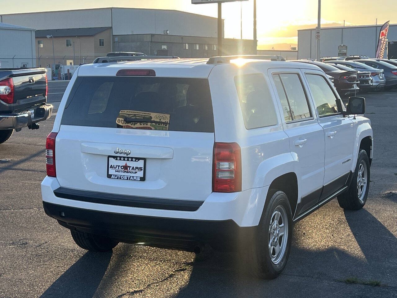 Used 2015 Jeep Patriot Sport w/ Power Value Group FWD image 4