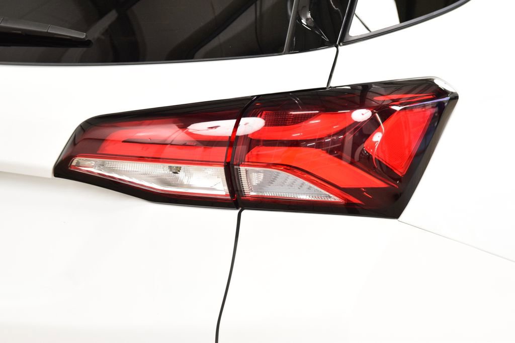Used 2023 Chevrolet Equinox RS AWD/4WD image 21
