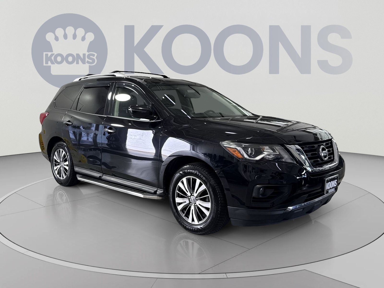 Used 2019 Nissan Pathfinder SV AWD/4WD image 2
