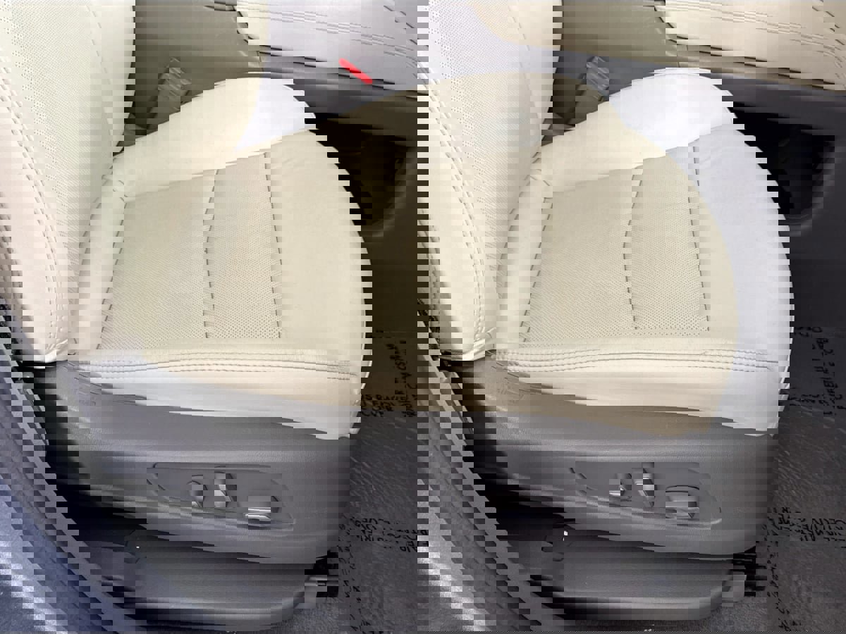 Used 2020 Cadillac XT6 Premium Luxury image 38