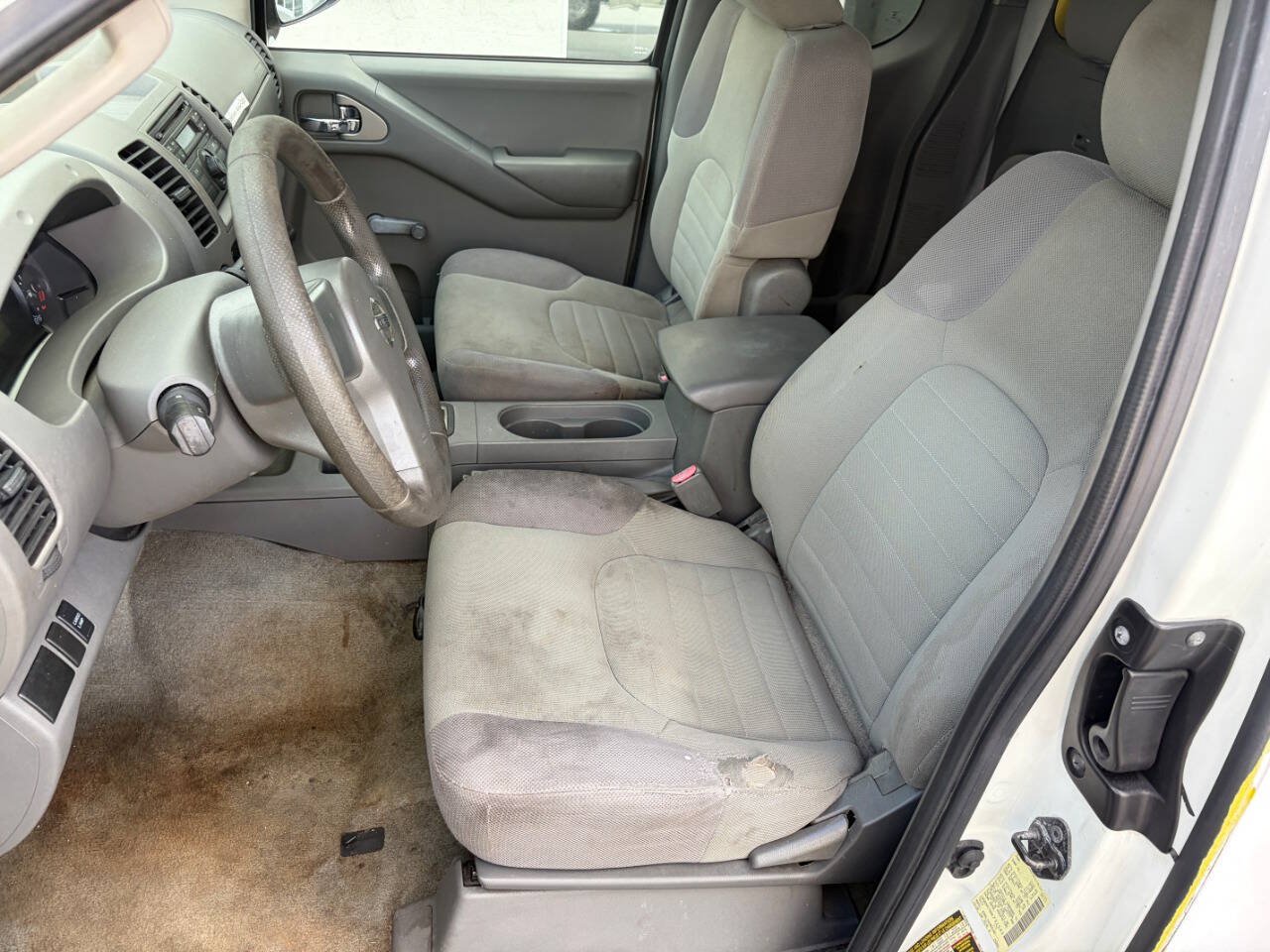Used 2015 Nissan Frontier SV RWD image 8
