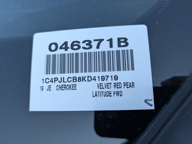 Used 2019 Jeep Cherokee Latitude w/ Popular Appearance Group FWD image 34