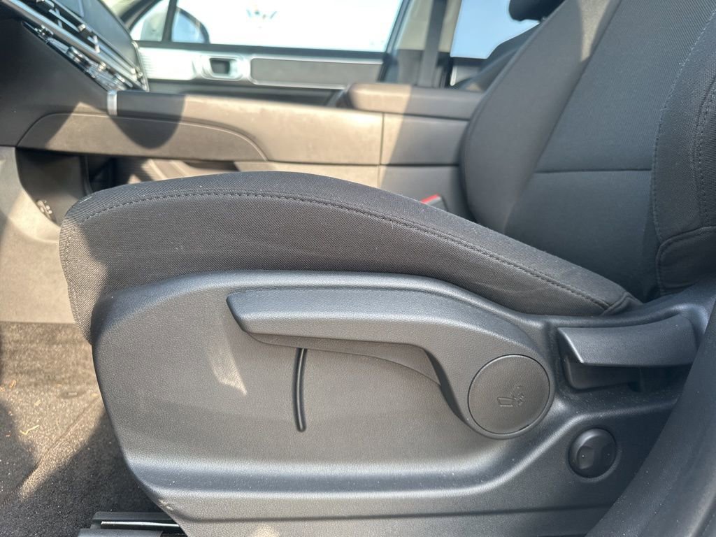 Used 2026 Hyundai Santa Fe SE image 32