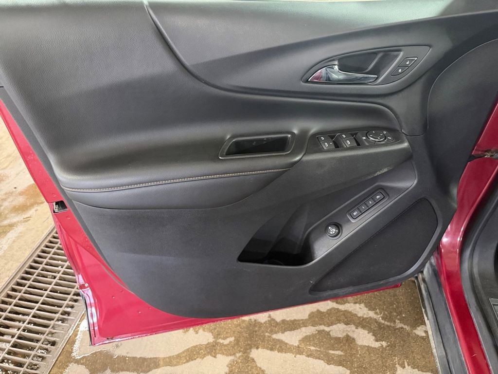 Used 2018 Chevrolet Equinox Premier AWD/4WD image 28