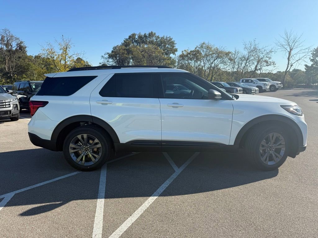 New 2026 Ford Explorer Active w/ Active Comfort Package image 9