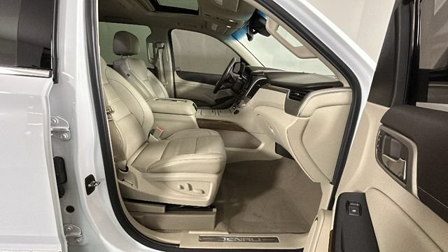 Used 2019 GMC Yukon Denali w/ Denali Ultimate Package AWD/4WD image 29