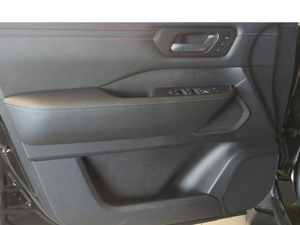 New 2025 Nissan Armada PRO-4X image 7