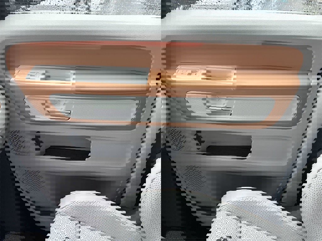 New 2025 Volkswagen ID. Buzz 1st Edition image 24