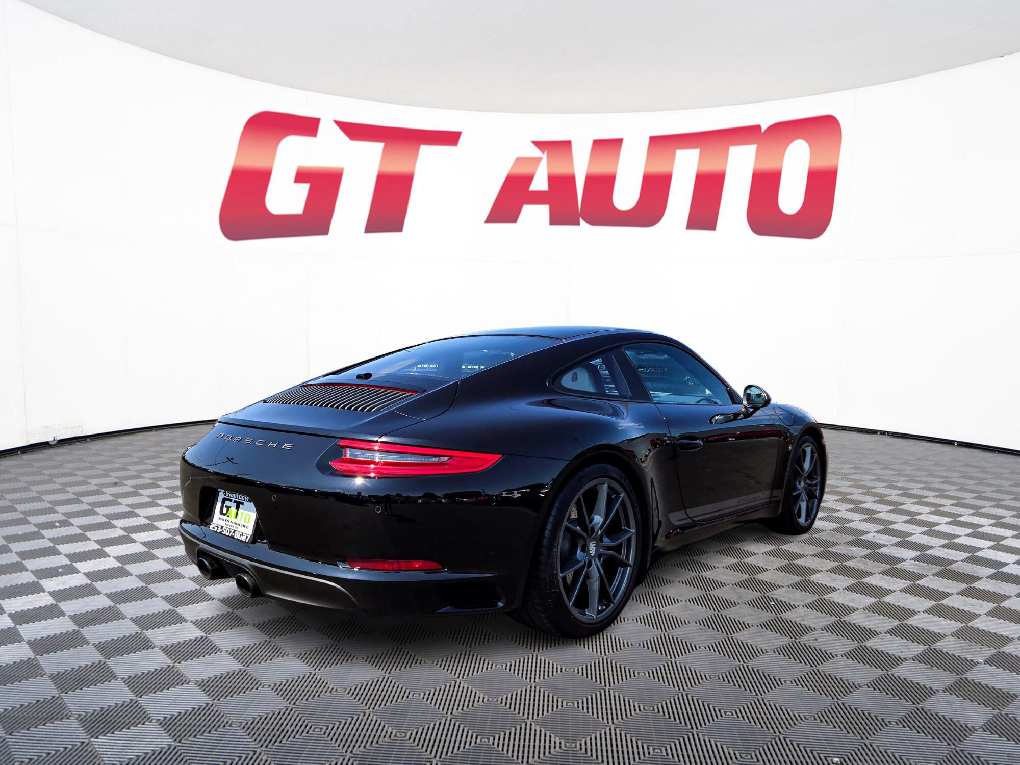 Used 2019 Porsche 911 Carrera T image 7