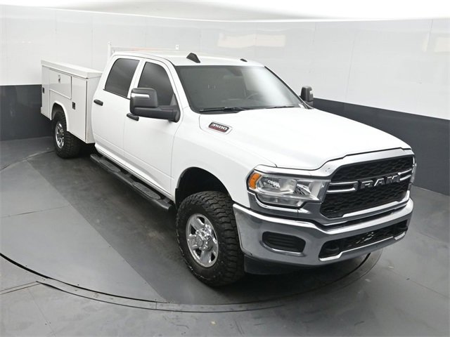 Used 2024 RAM 3500 Tradesman w/ Chrome Appearance Group image 44