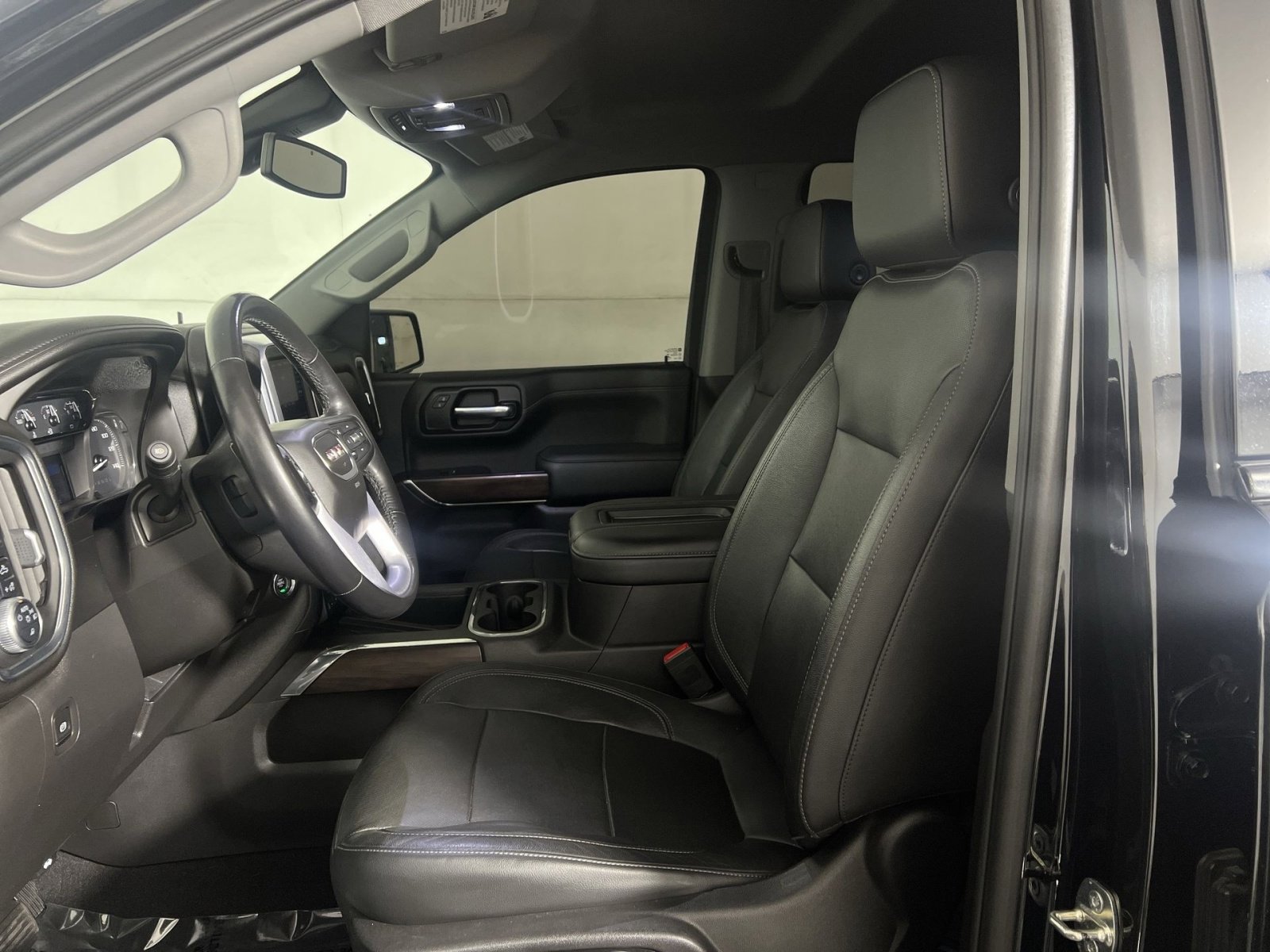 Used 2020 GMC Sierra 1500 SLT w/ SLT Convenience Package image 13