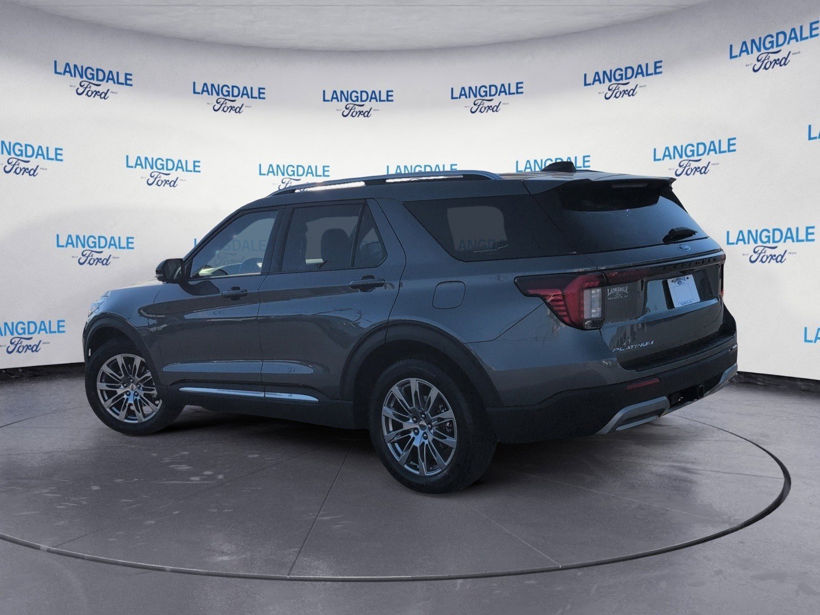 New 2026 Ford Explorer Platinum image 9