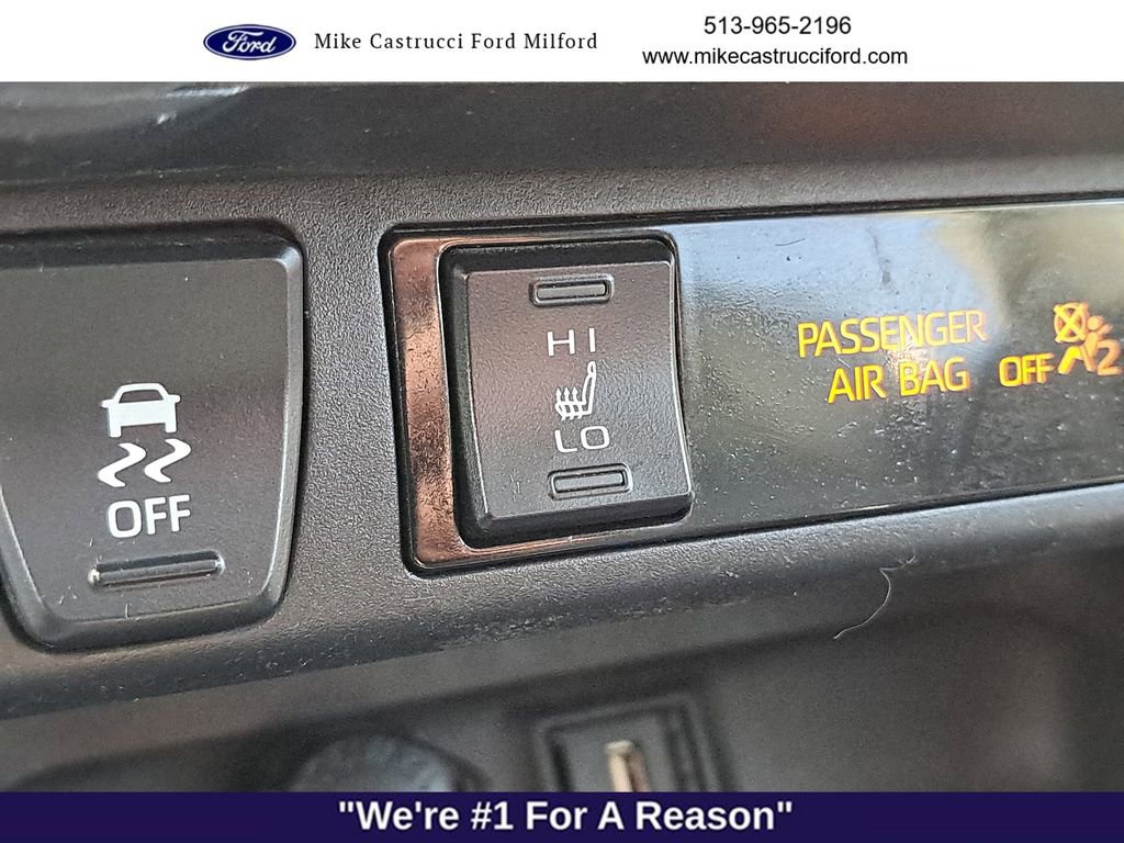 Used 2021 Toyota RAV4 XLE Premium image 15