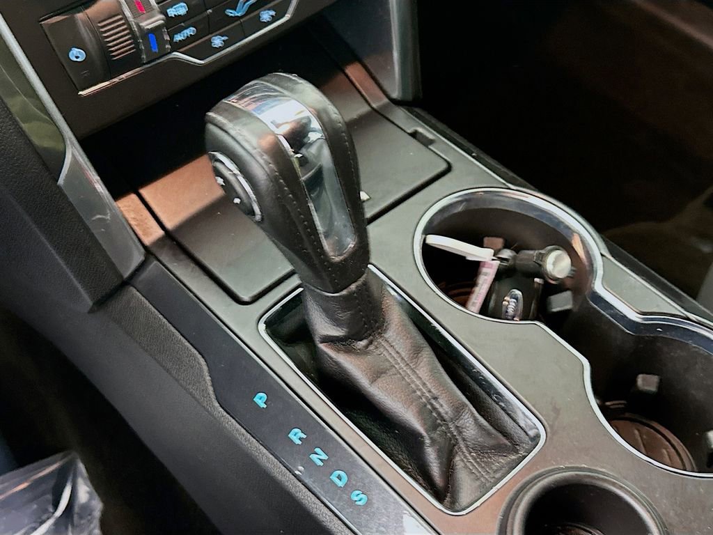 Used 2018 Ford Explorer XLT w/ Equipment Group 201A image 23