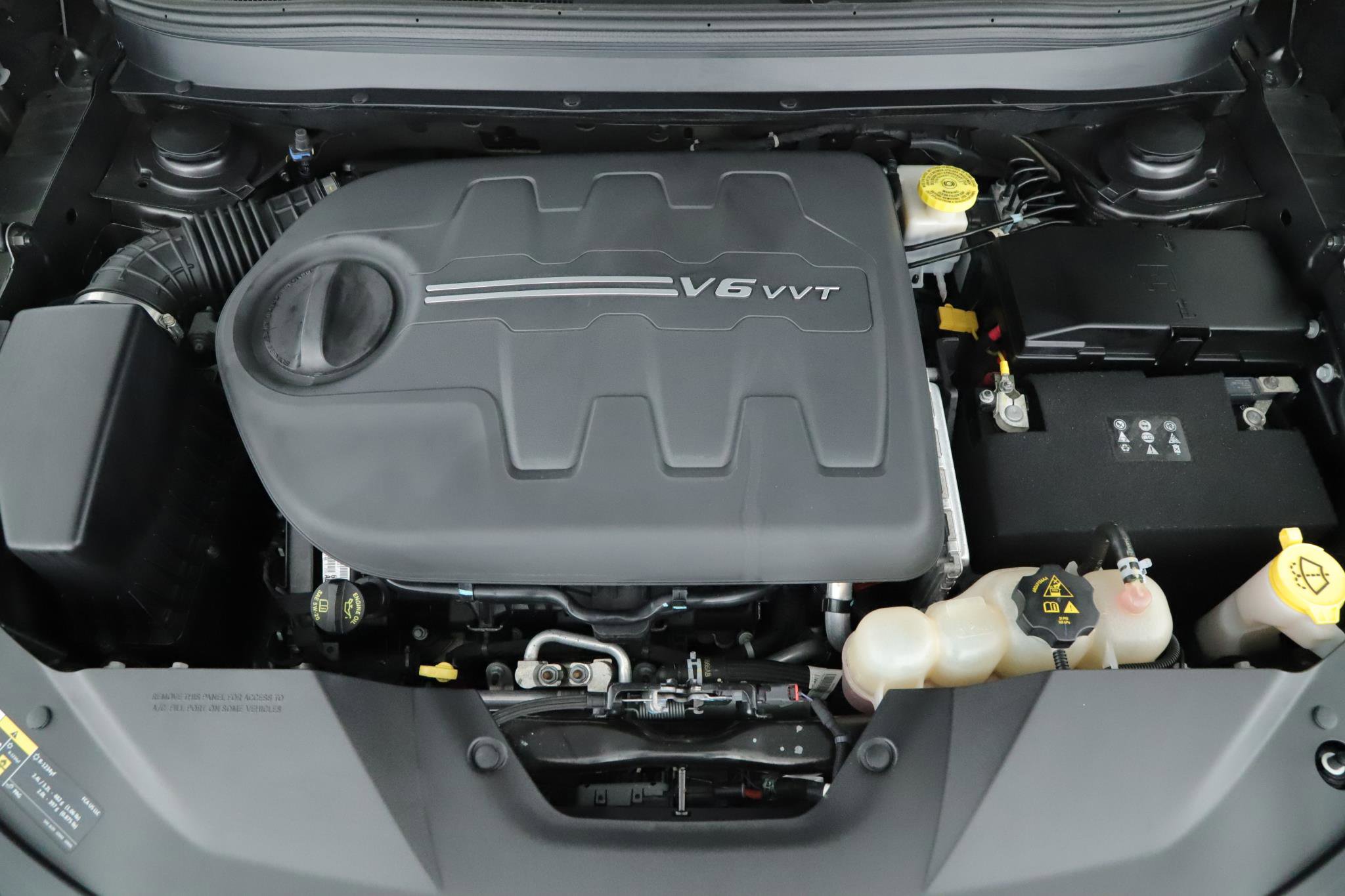 Used 2019 Jeep Cherokee Limited w/ Luxury Group image 18