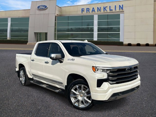 Used 2023 Chevrolet Silverado 1500 High Country w/ Technology Package AWD/4WD image 1