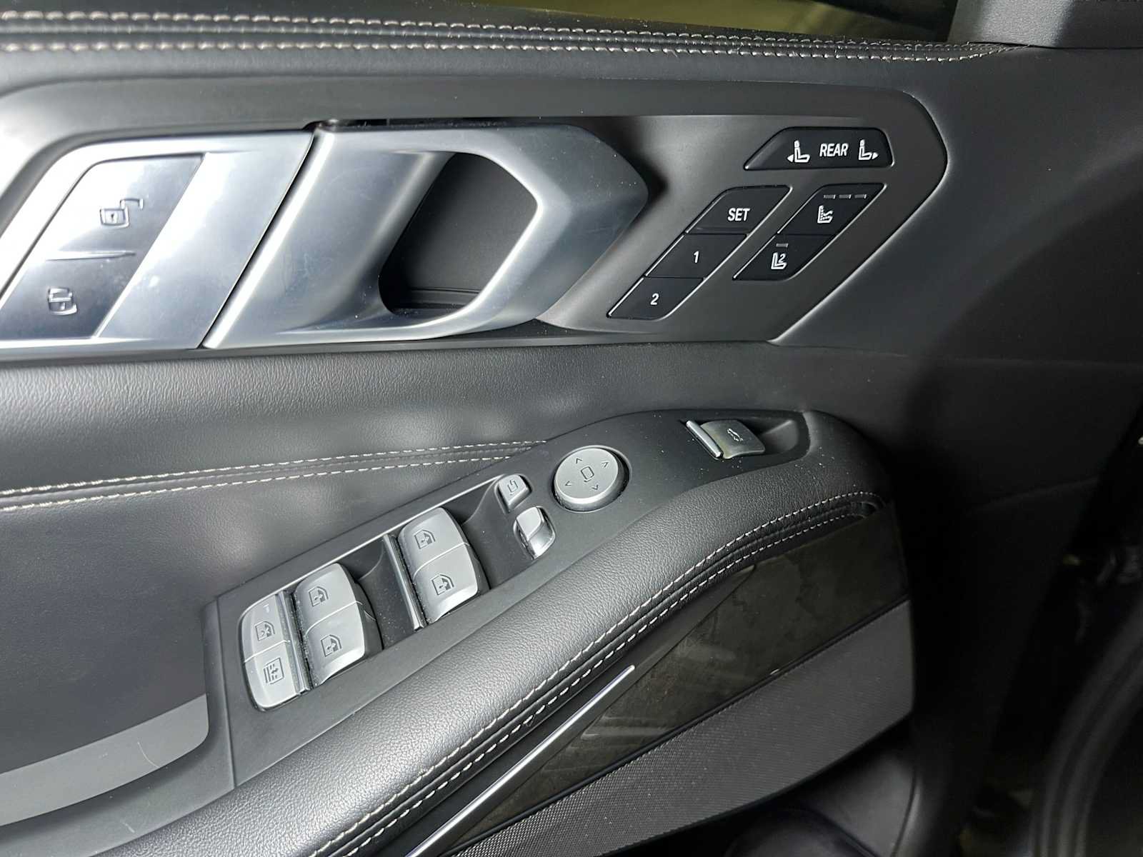 Used 2019 BMW X7 xDrive50i w/ Premium Package AWD/4WD image 28