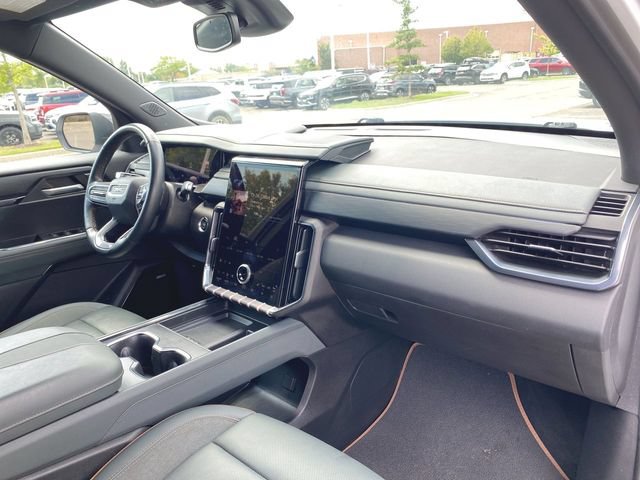 Used 2024 GMC Acadia AT4 w/ Luxury Package AWD/4WD image 28