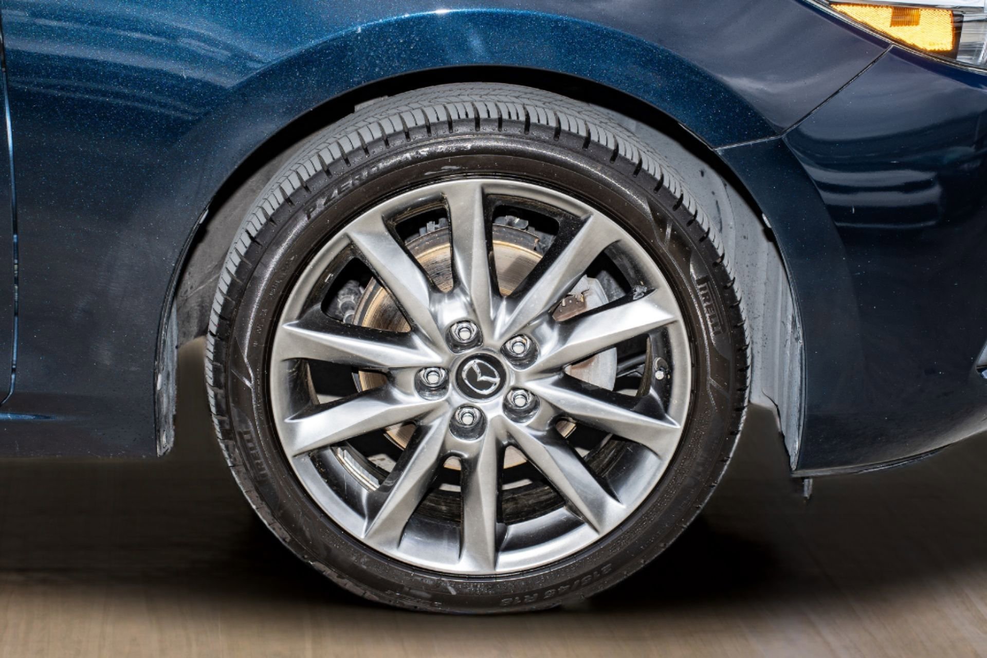 Used 2018 MAZDA MAZDA3 Grand Touring image 39