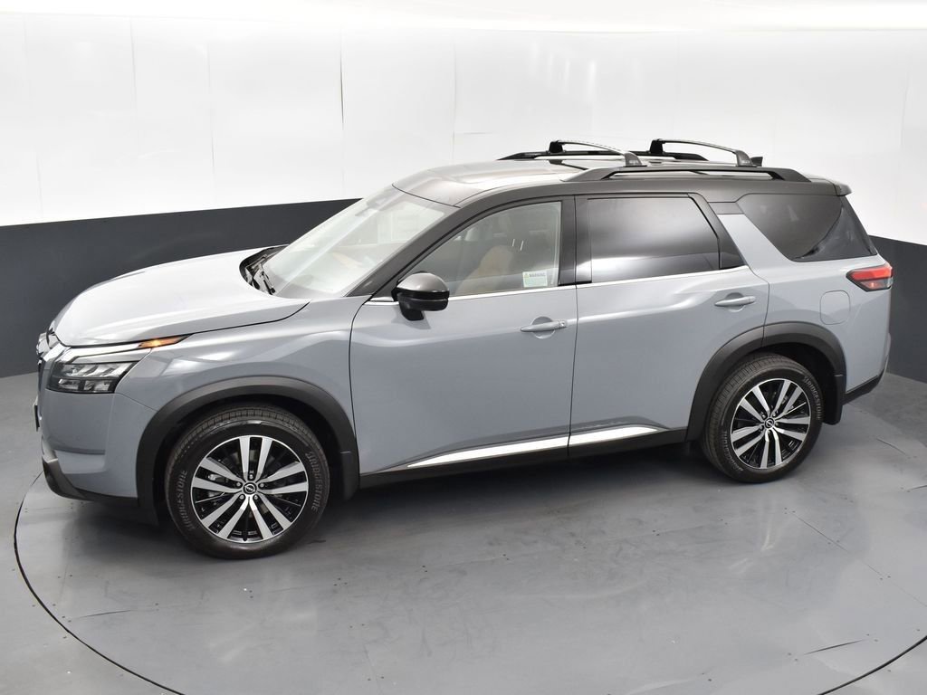New 2025 Nissan Pathfinder Platinum w/ Cargo Package image 48