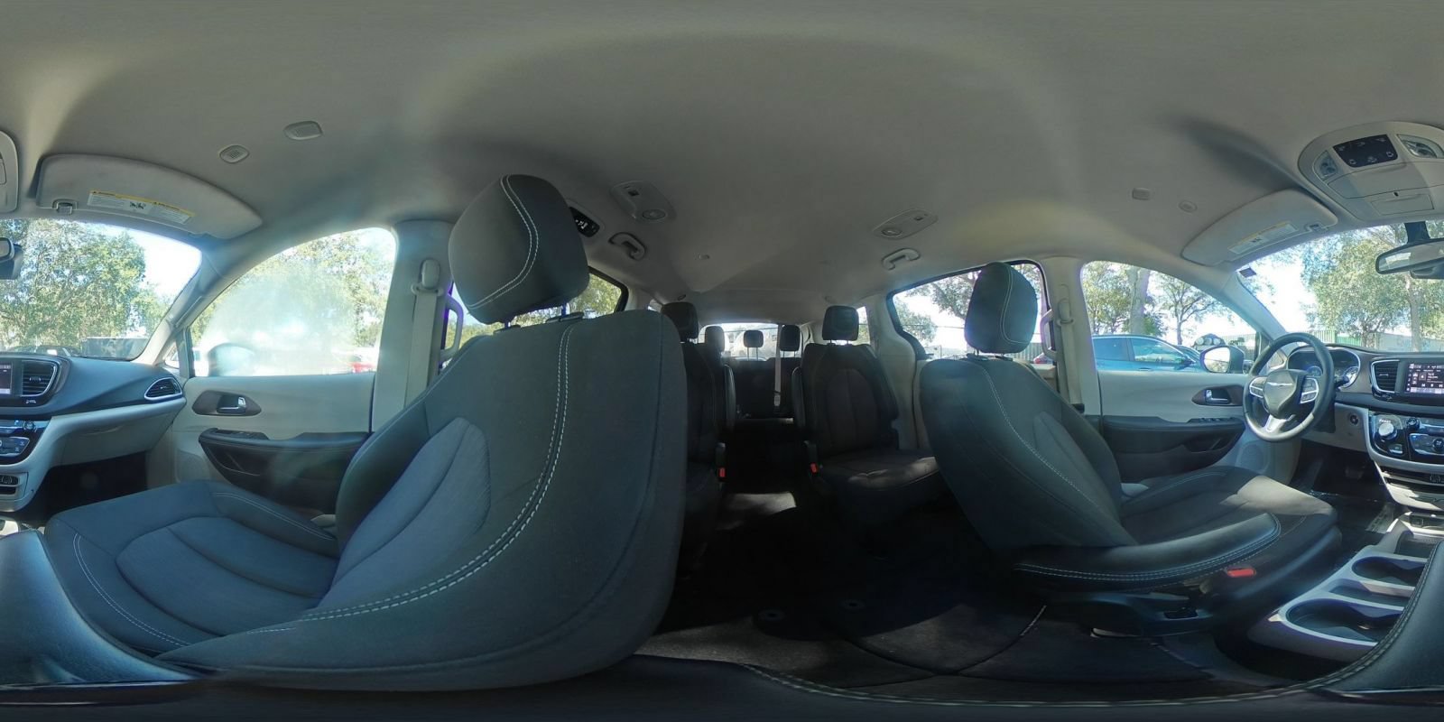 Used 2024 Chrysler Voyager LX FWD image 44