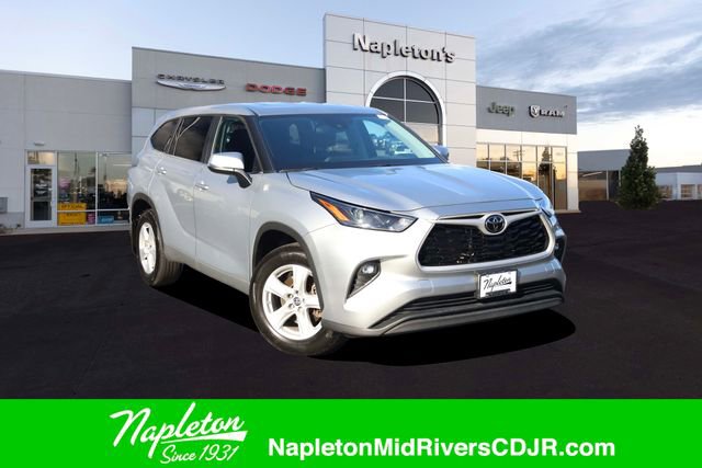 Used 2024 Toyota Highlander LE