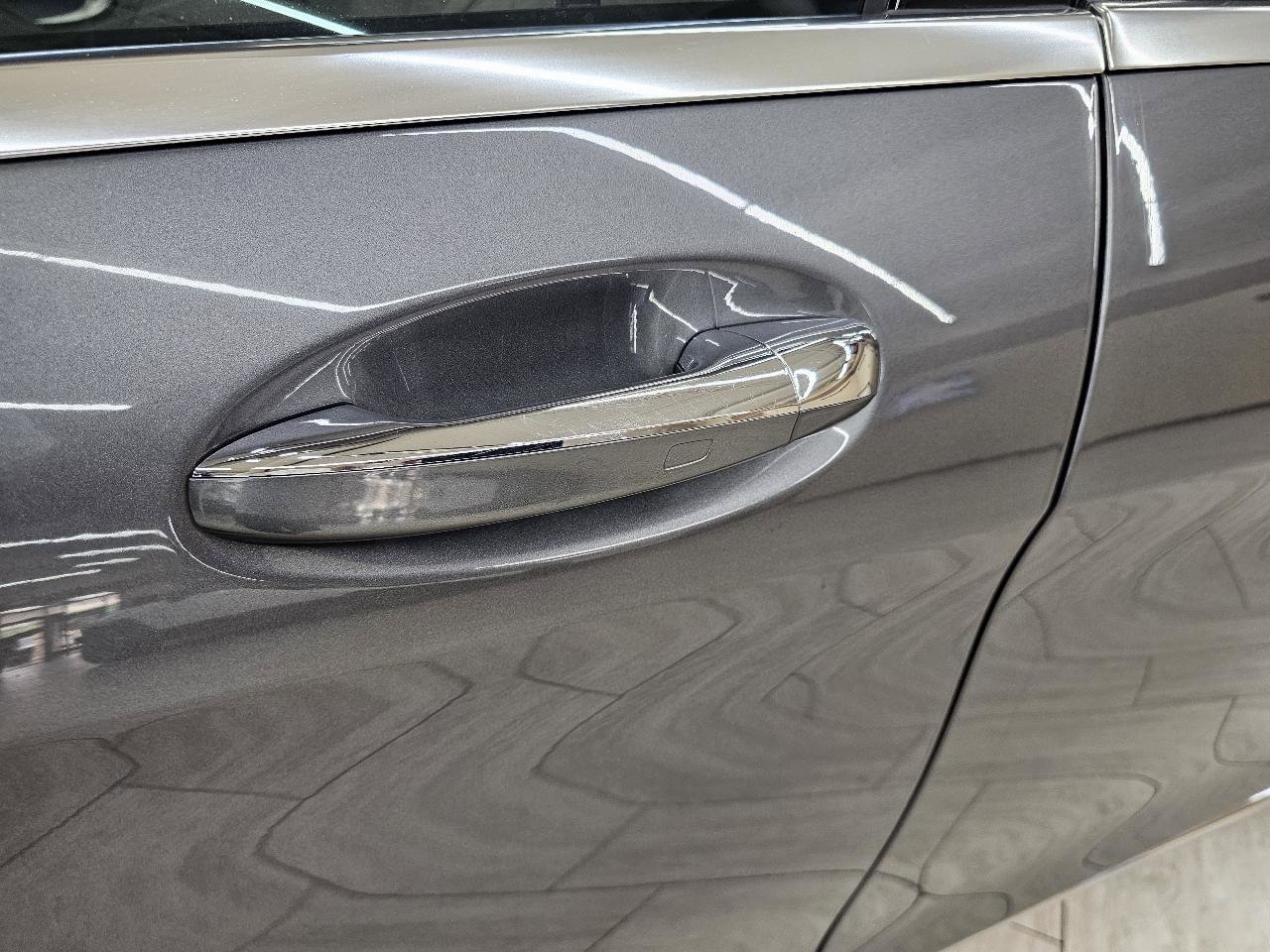 Used 2017 Mercedes-Benz S 550 Sedan image 13