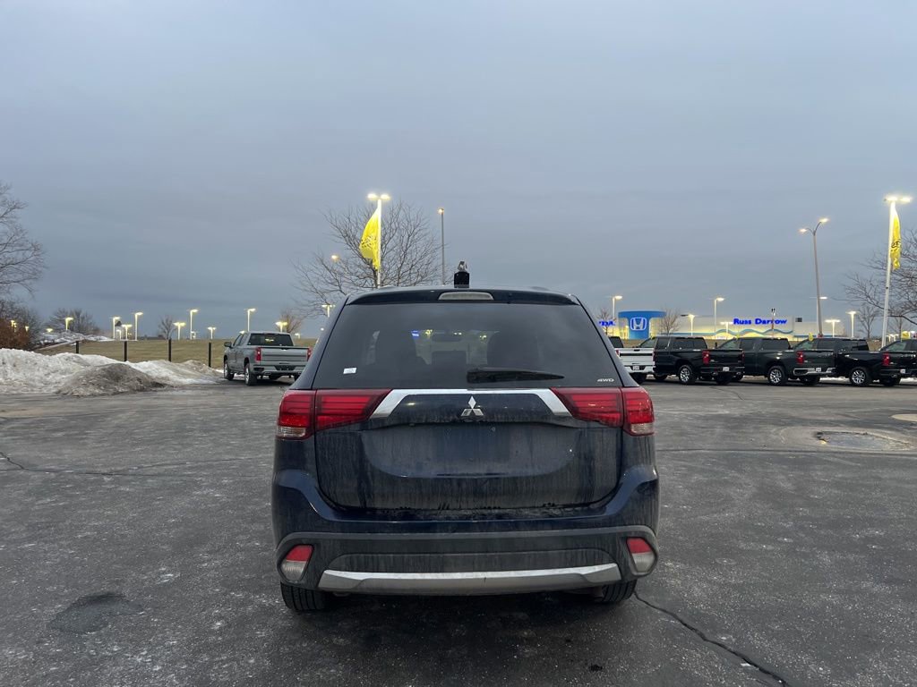 Used 2018 Mitsubishi Outlander ES image 4