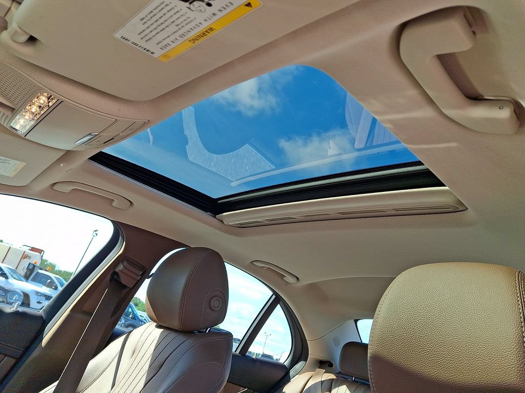 Used 2019 Mercedes-Benz E 300 4MATIC image 14