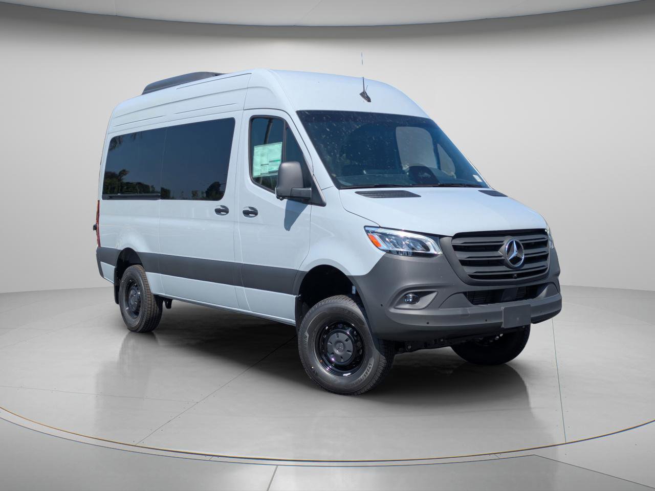 New 2025 Mercedes-Benz Sprinter 2500 image 1