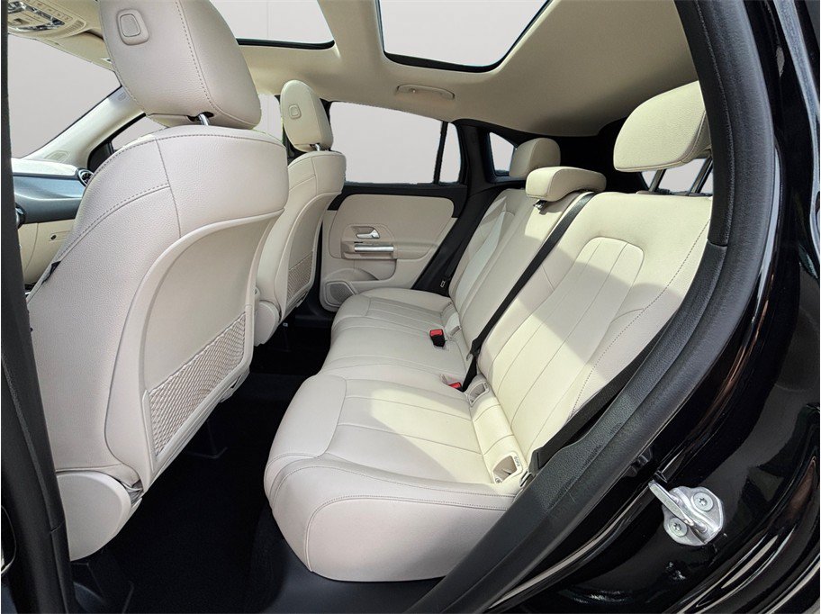 Used 2022 Mercedes-Benz GLA 250 image 34