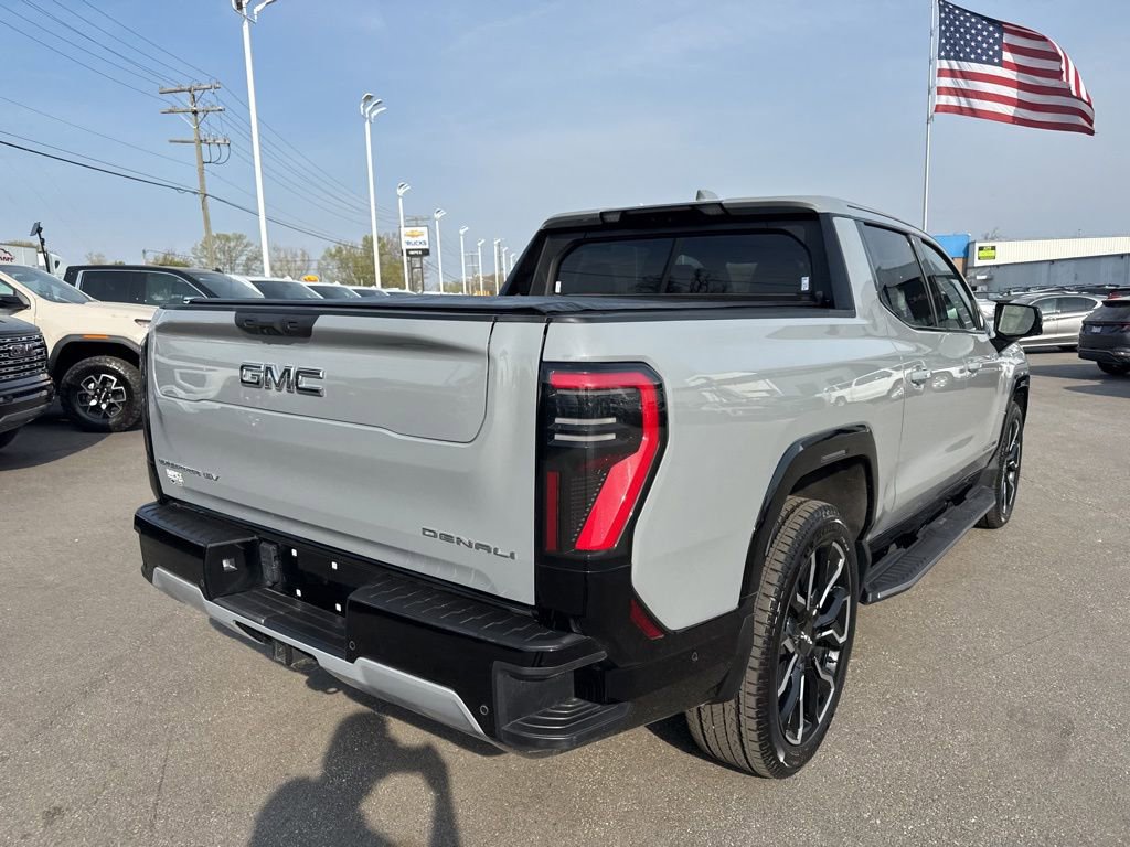 Used 2024 GMC Sierra EV Denali image 5