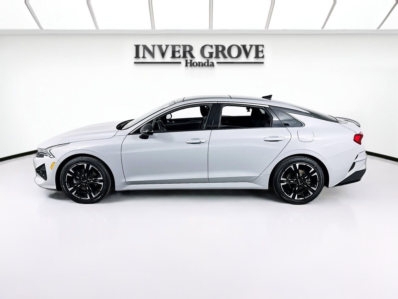Used 2024 Kia K5 GT-Line AWD/4WD image 8
