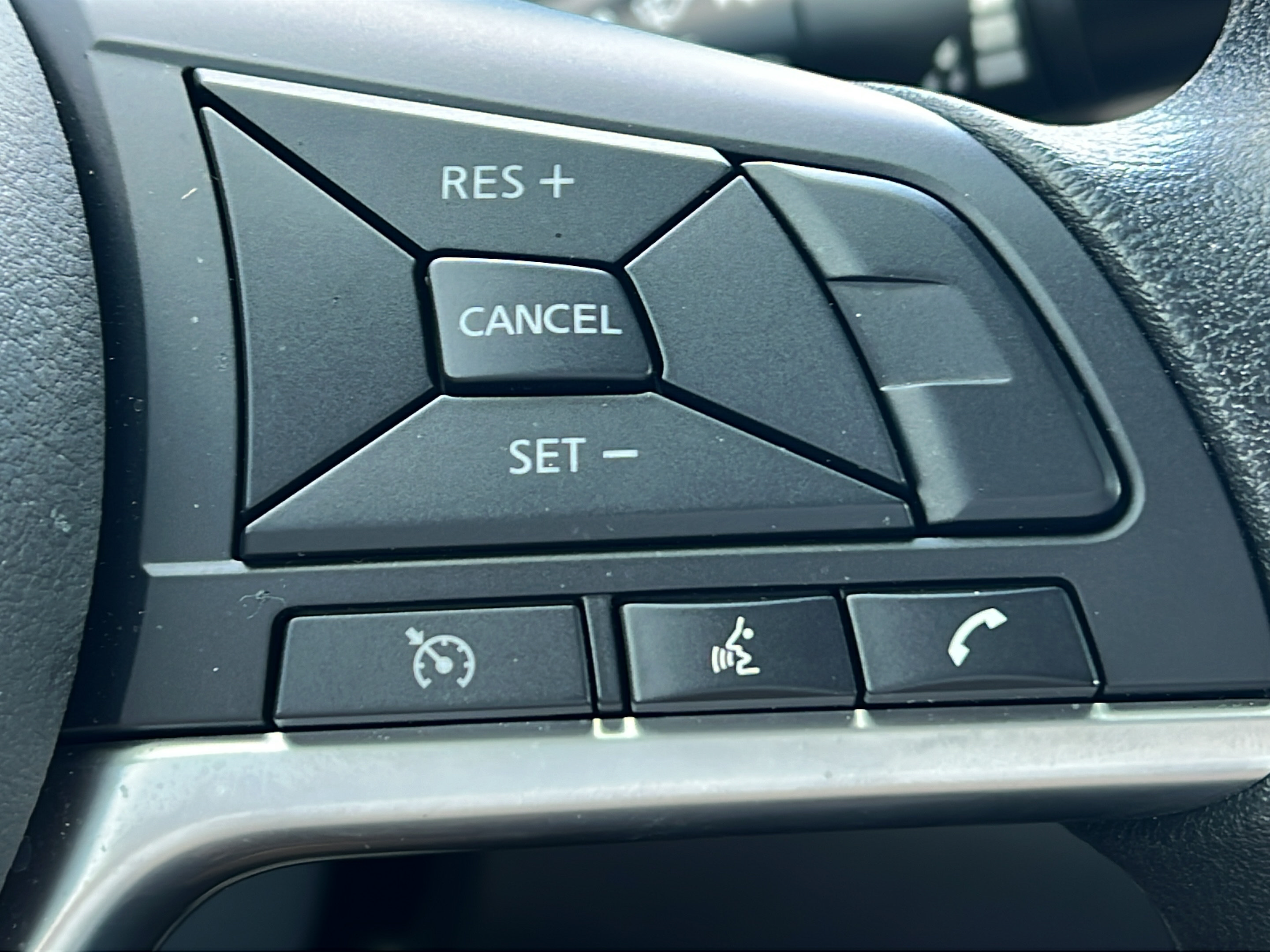 Used 2025 Nissan Altima 2.5 SV FWD image 19