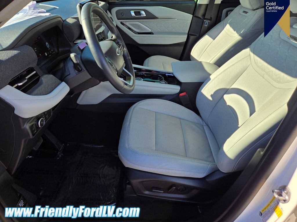 Certified 2025 Ford Explorer Platinum w/ Ultimate Package image 8
