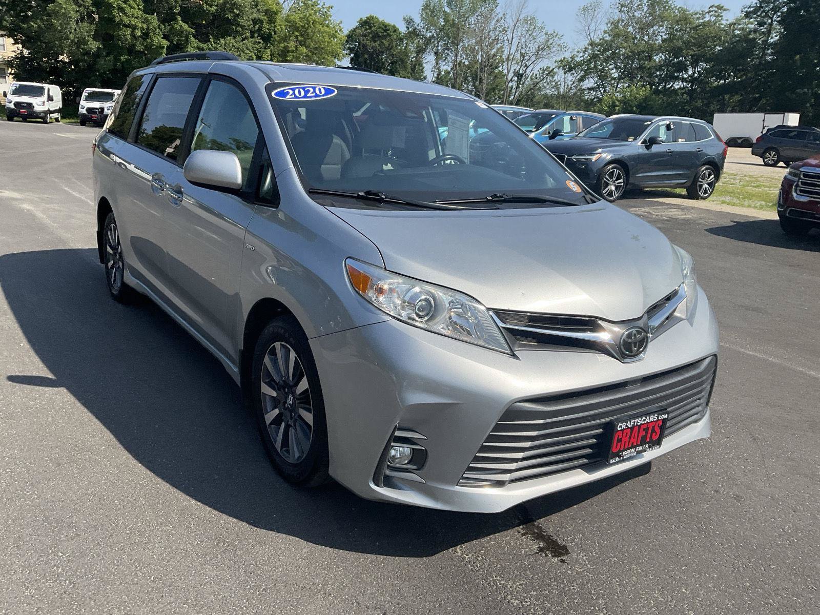 Used 2020 Toyota Sienna XLE Premium AWD/4WD image 7
