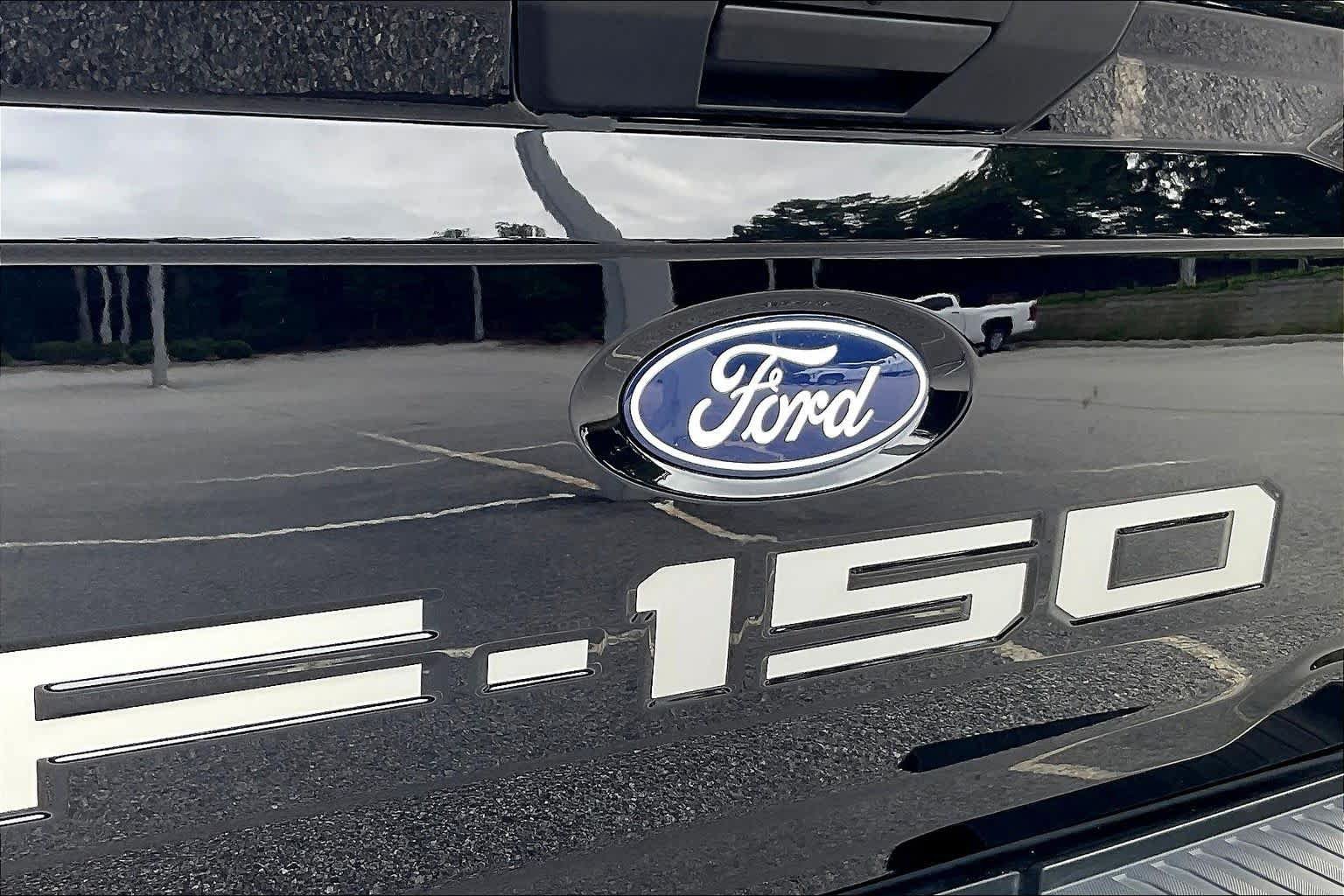 Used 2025 Ford F150 STX w/ Equipment Group 200A AWD/4WD image 26