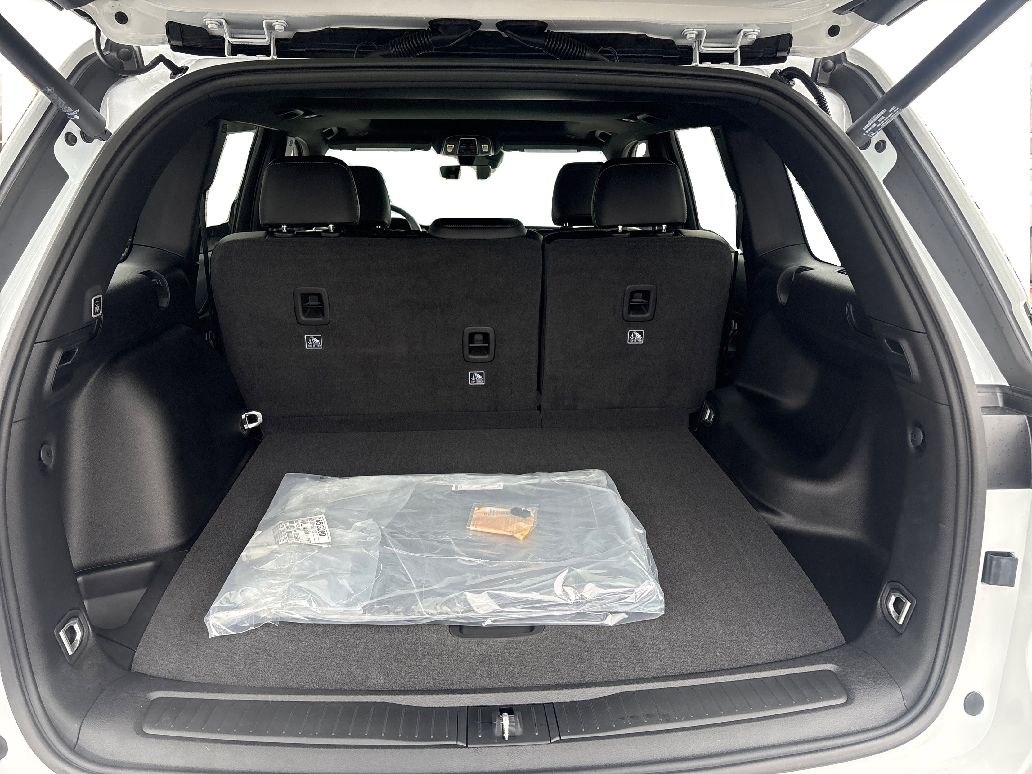 New 2025 Jeep Grand Cherokee 4WD image 11