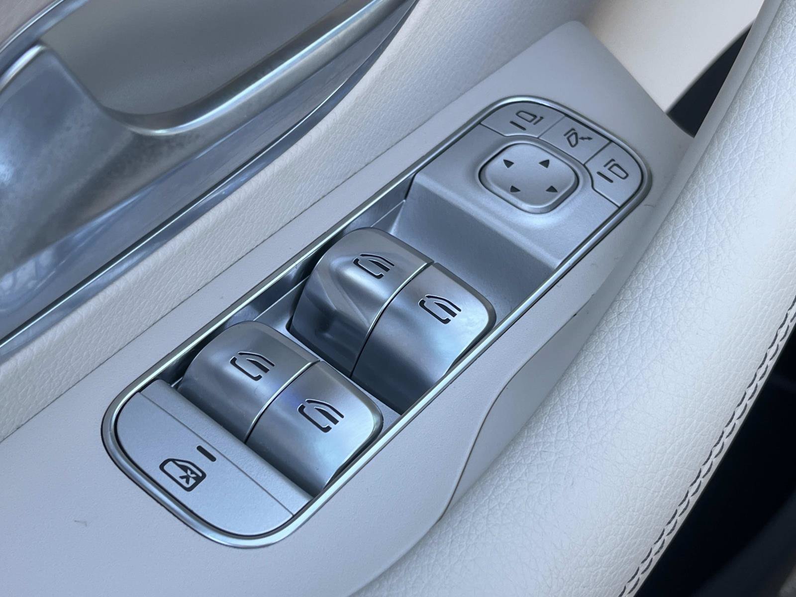 Certified 2025 Mercedes-Benz GLE 350 4MATIC image 29