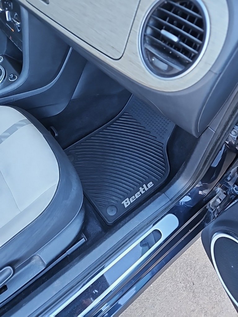 Used 2018 Volkswagen Beetle 2.0T Coast image 17