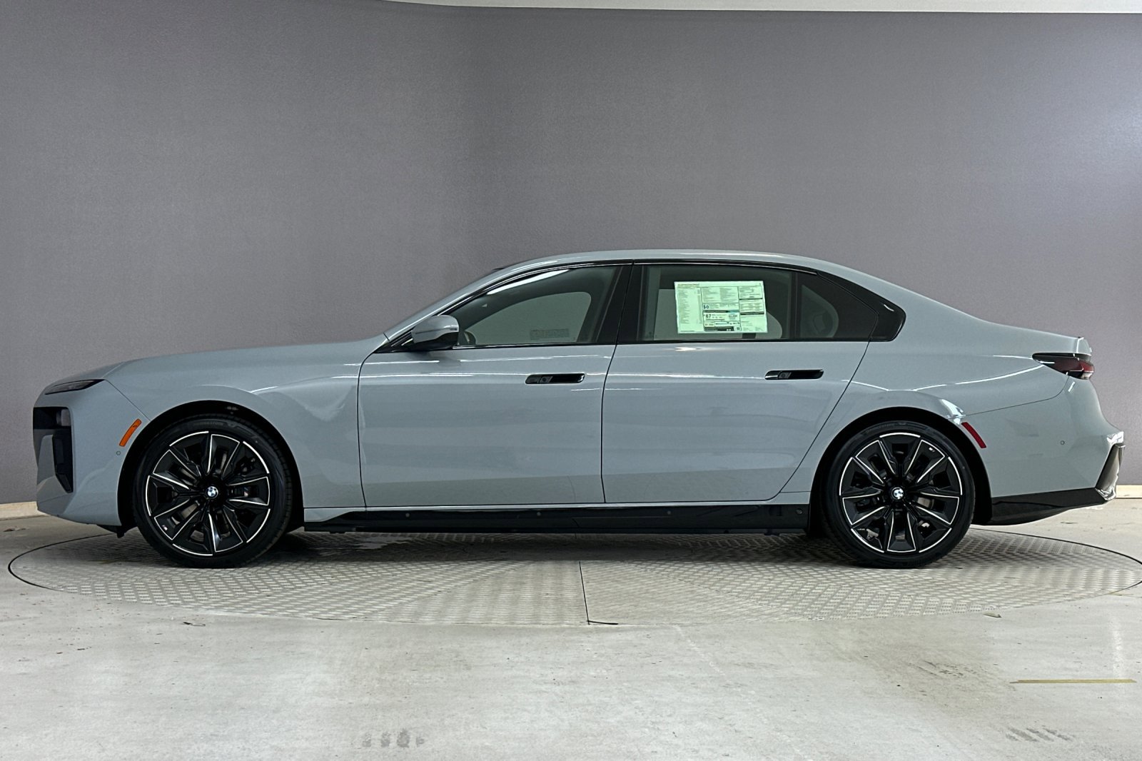 New 2026 BMW i7 eDrive50 w/ Executive Package image 2