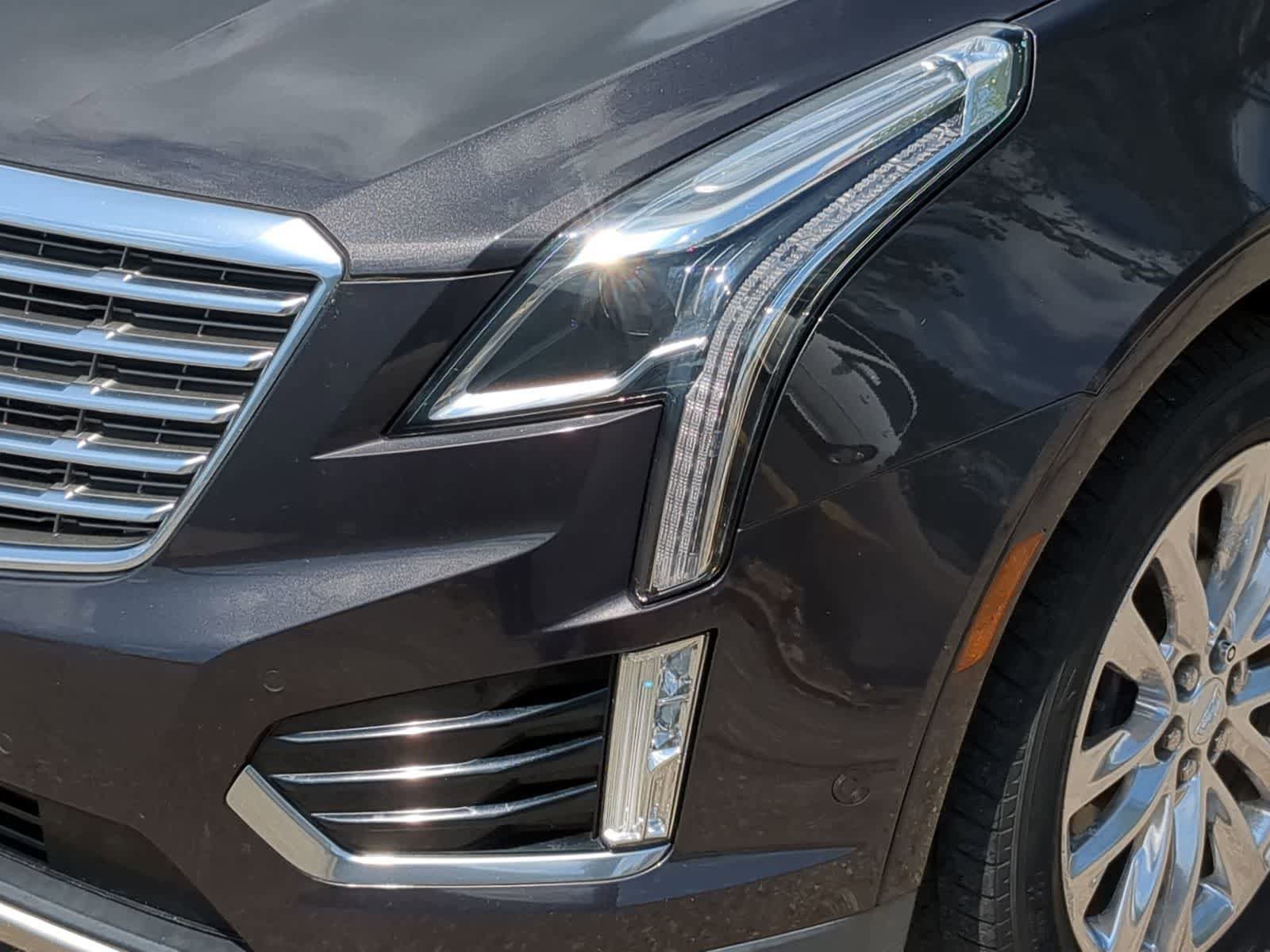 Used 2017 Cadillac XT5 Platinum w/ Driver Assist Package AWD/4WD image 11